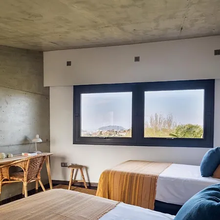 Escapada Con Piscina Y Jardin Holiday home